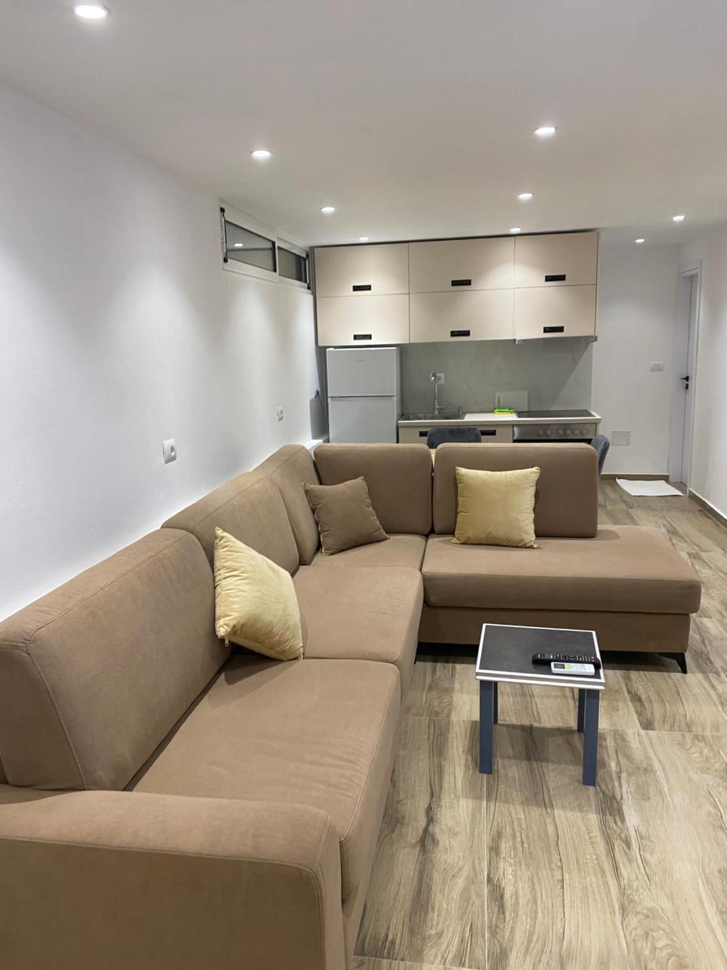 Apartaments Rraku Saranda Kültér fotó